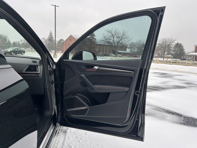 Certified 2024 Audi SQ5 Premium Plus image 30