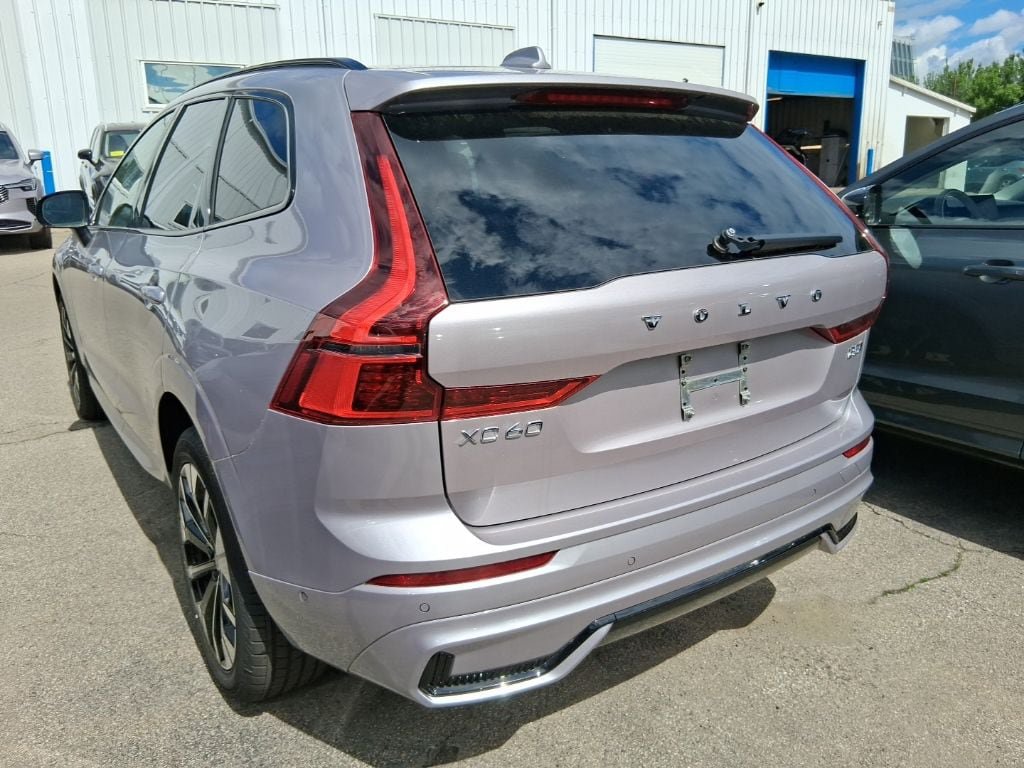 New 2026 Volvo XC60 B5 Plus w/ Climate Package AWD/4WD image 5