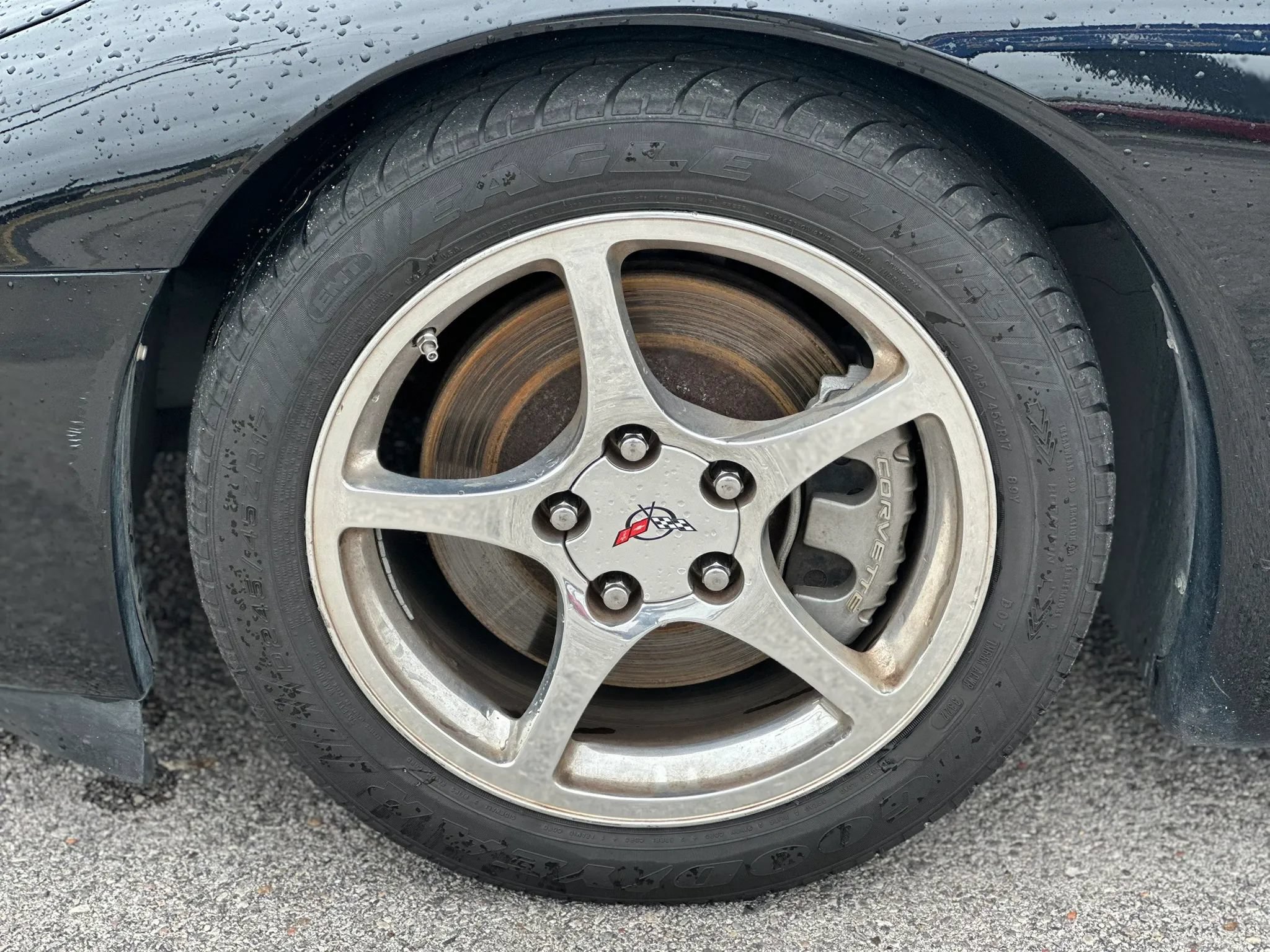 Used 2004 Chevrolet Corvette Coupe RWD image 17
