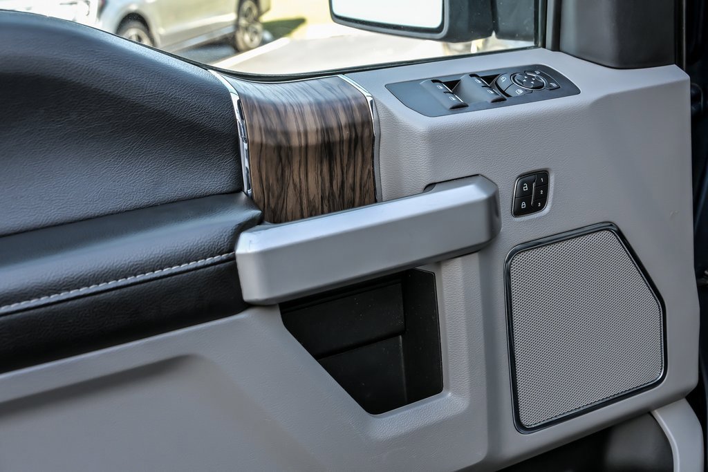 Used 2020 Ford F150 Lariat image 13