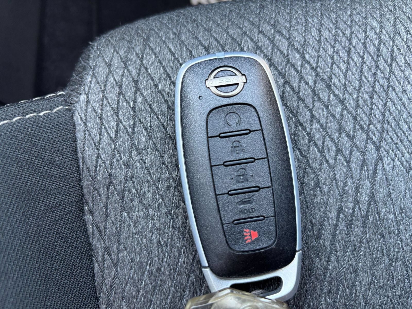 Used 2025 Nissan Rogue SV FWD image 22