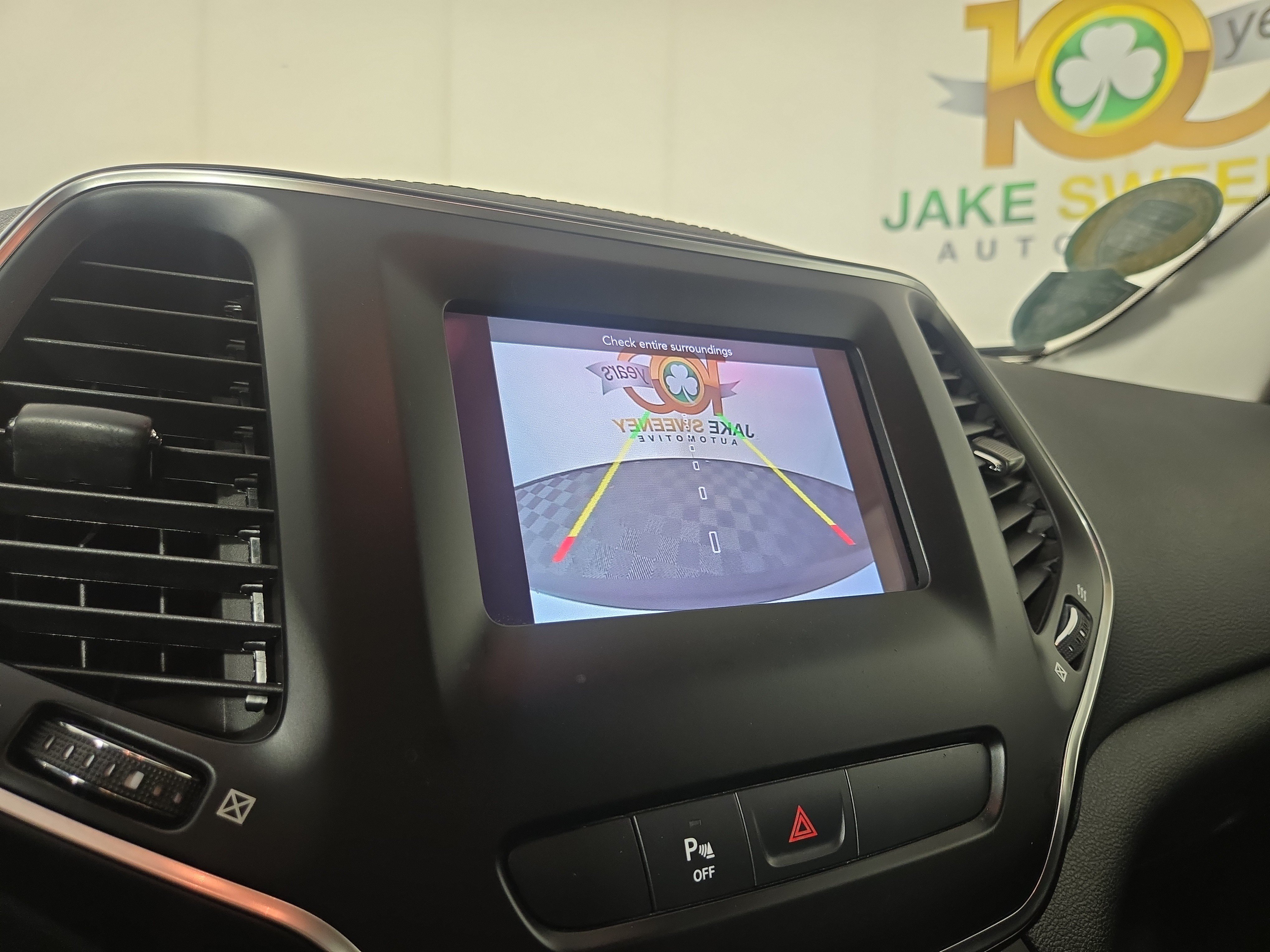 Used 2020 Jeep Cherokee Latitude Plus AWD/4WD image 21