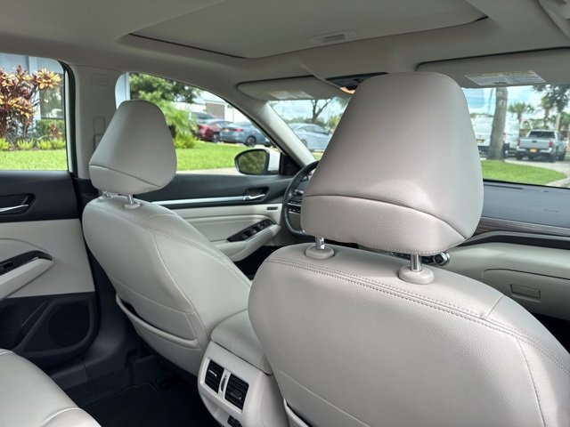 Used 2022 Nissan Altima 2.5 Platinum image 15