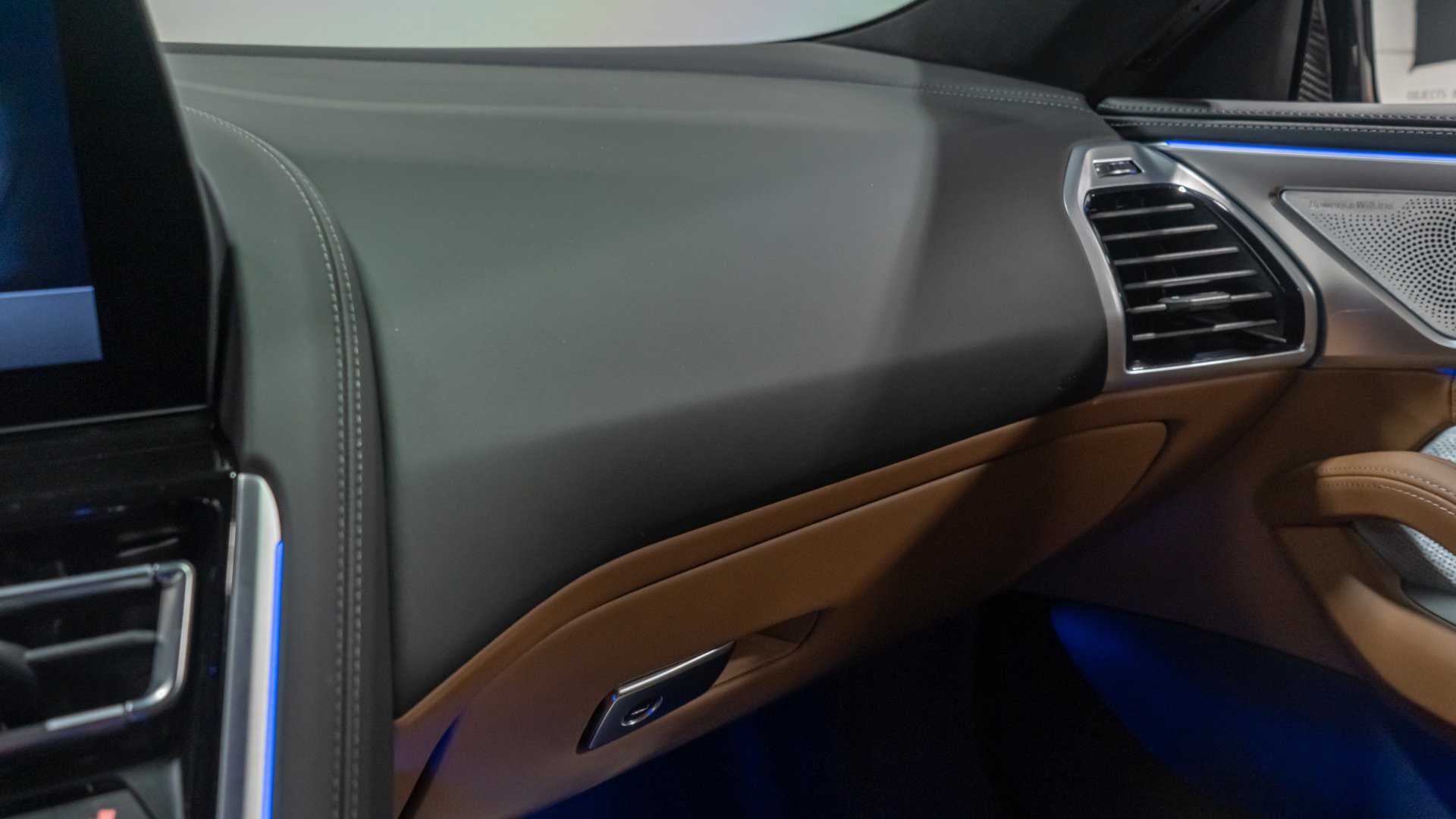 Used 2025 BMW M8 Competition w/ M Carbon Exterior Package image 49