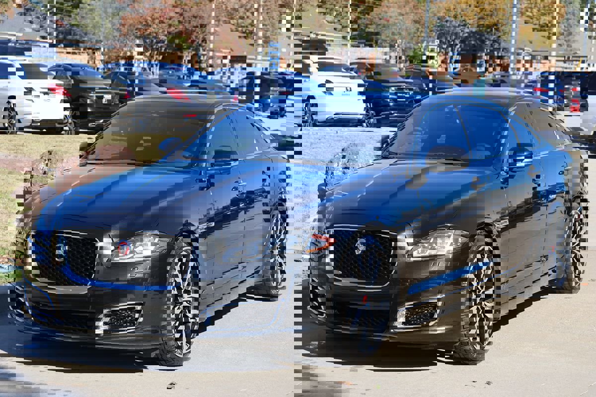 Used 2019 Jaguar XJ L Portfolio image 4