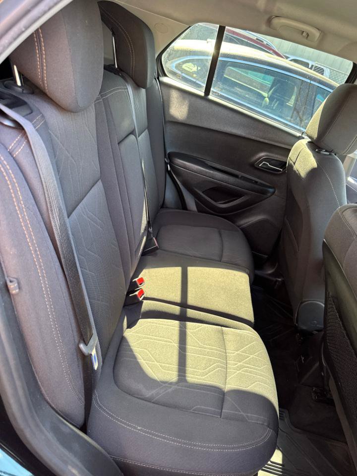 Used 2018 Chevrolet Trax LT FWD image 13