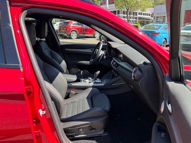 Used 2024 Alfa Romeo Stelvio AWD image 37