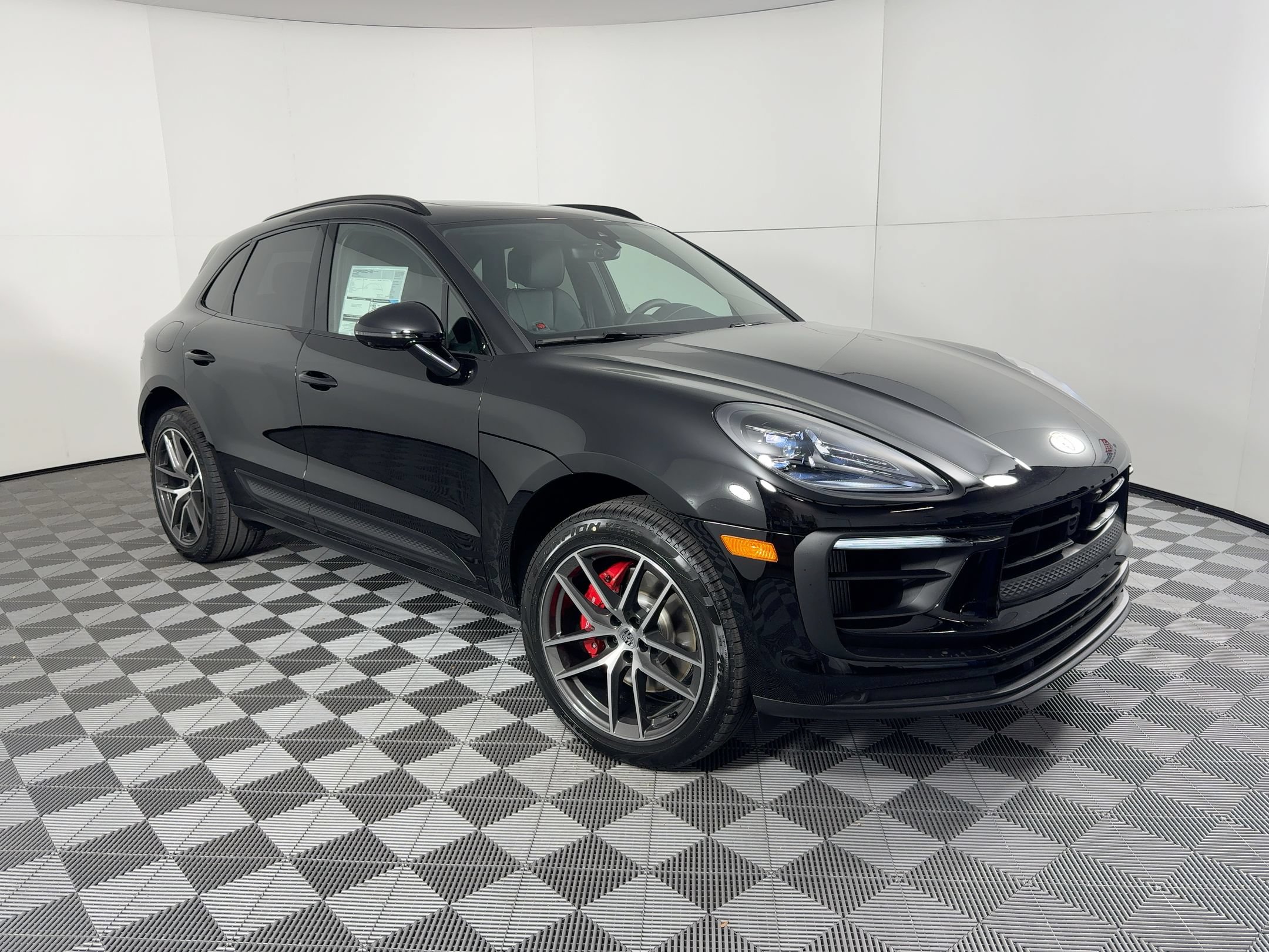 Used 2026 Porsche Macan S AWD/4WD image 7