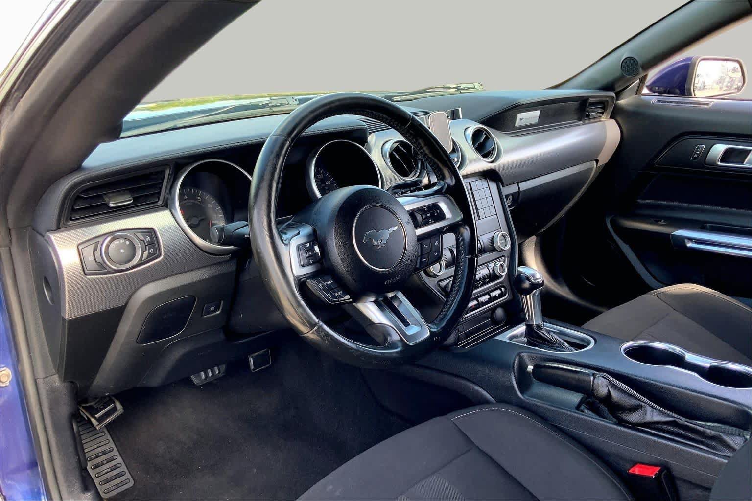 Used 2019 Ford Mustang GT w/ Black Accent Package RWD image 17