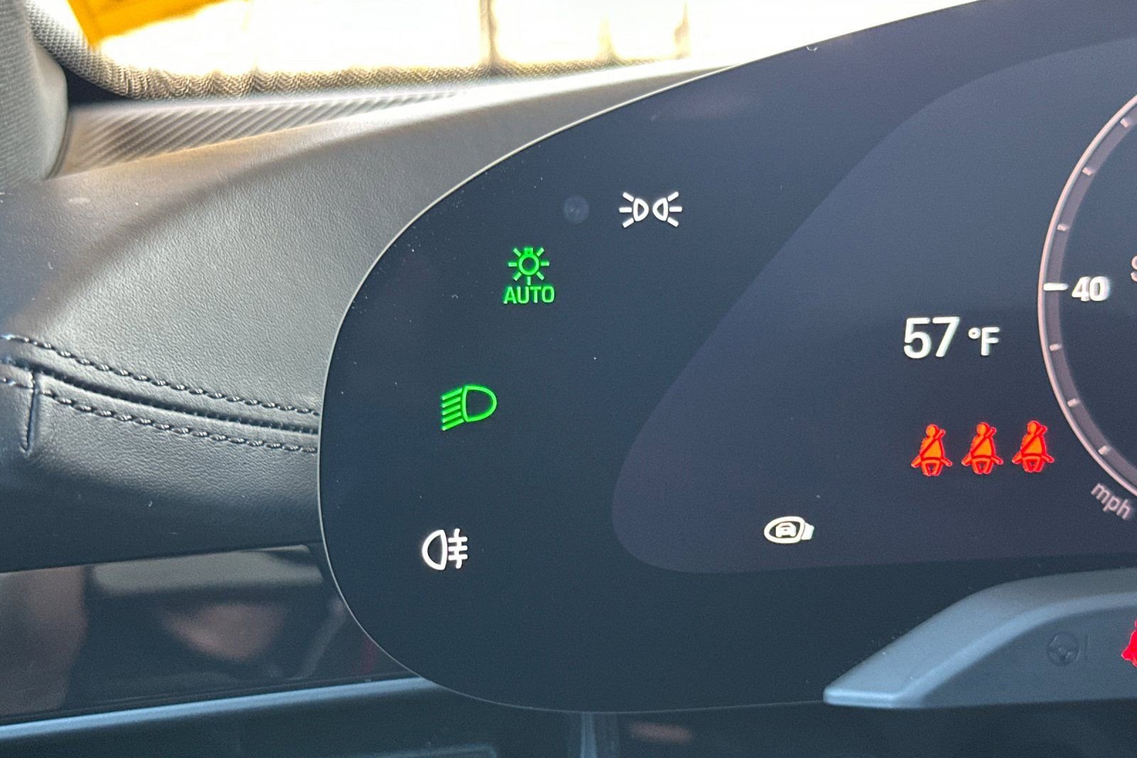 Used 2022 Porsche Taycan image 32