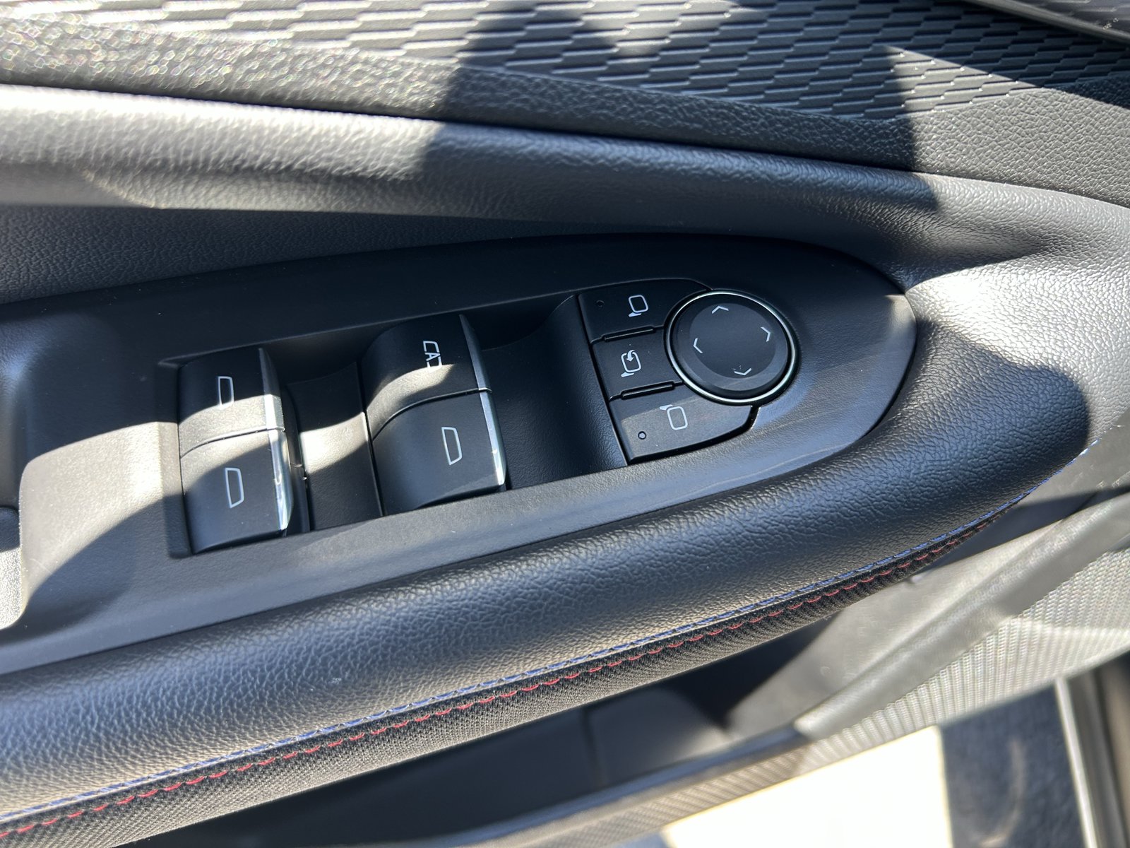 Certified 2025 Chevrolet Blazer EV RS AWD/4WD image 25