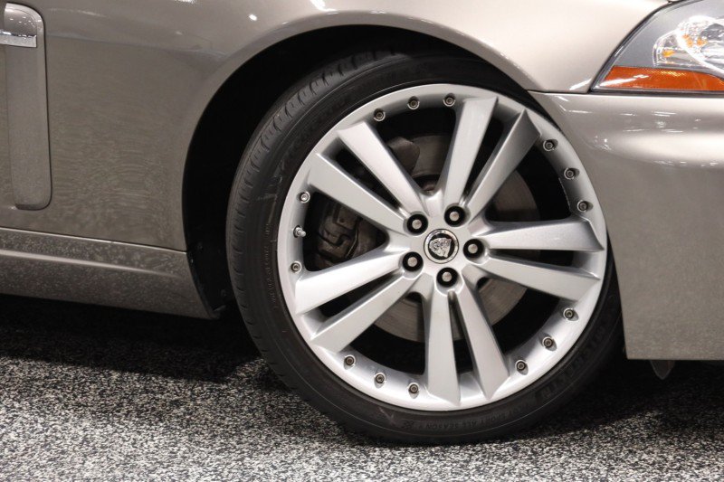 Used 2010 Jaguar XK Coupe RWD image 4