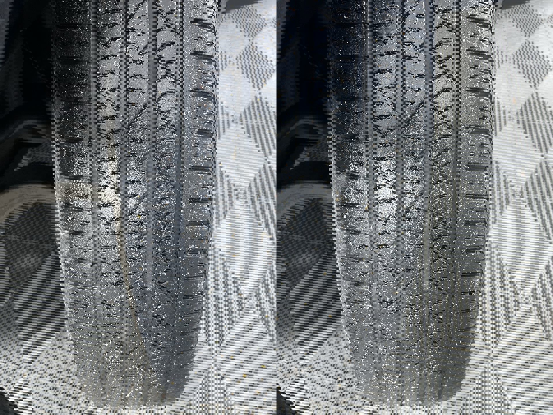 Used 2020 Jaguar F-PACE Prestige image 27