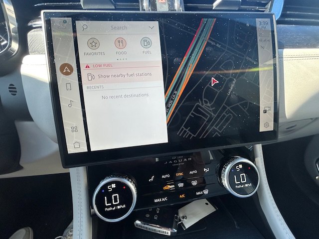 New 2025 Jaguar F-PACE R-Dynamic S image 28