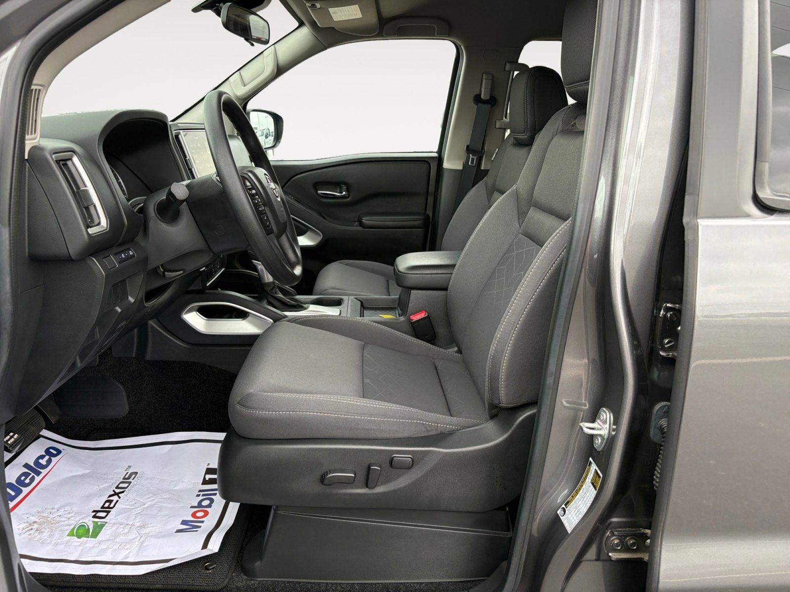 Used 2025 Nissan Frontier SV RWD image 19