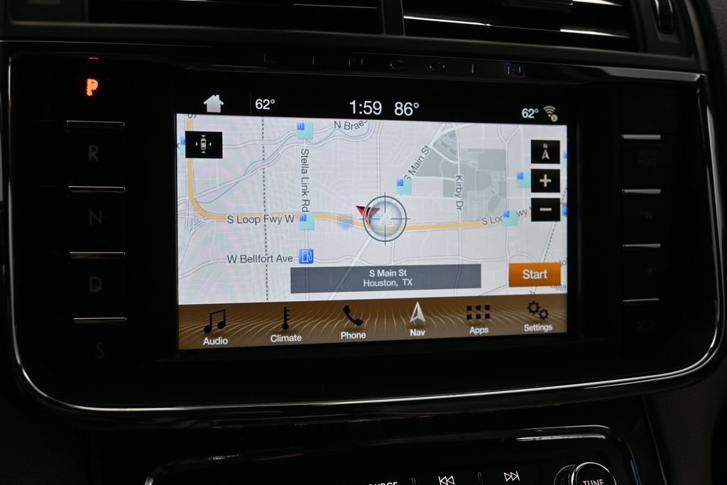 Used 2017 Lincoln Continental Reserve w/ Technology Package FWD image 32