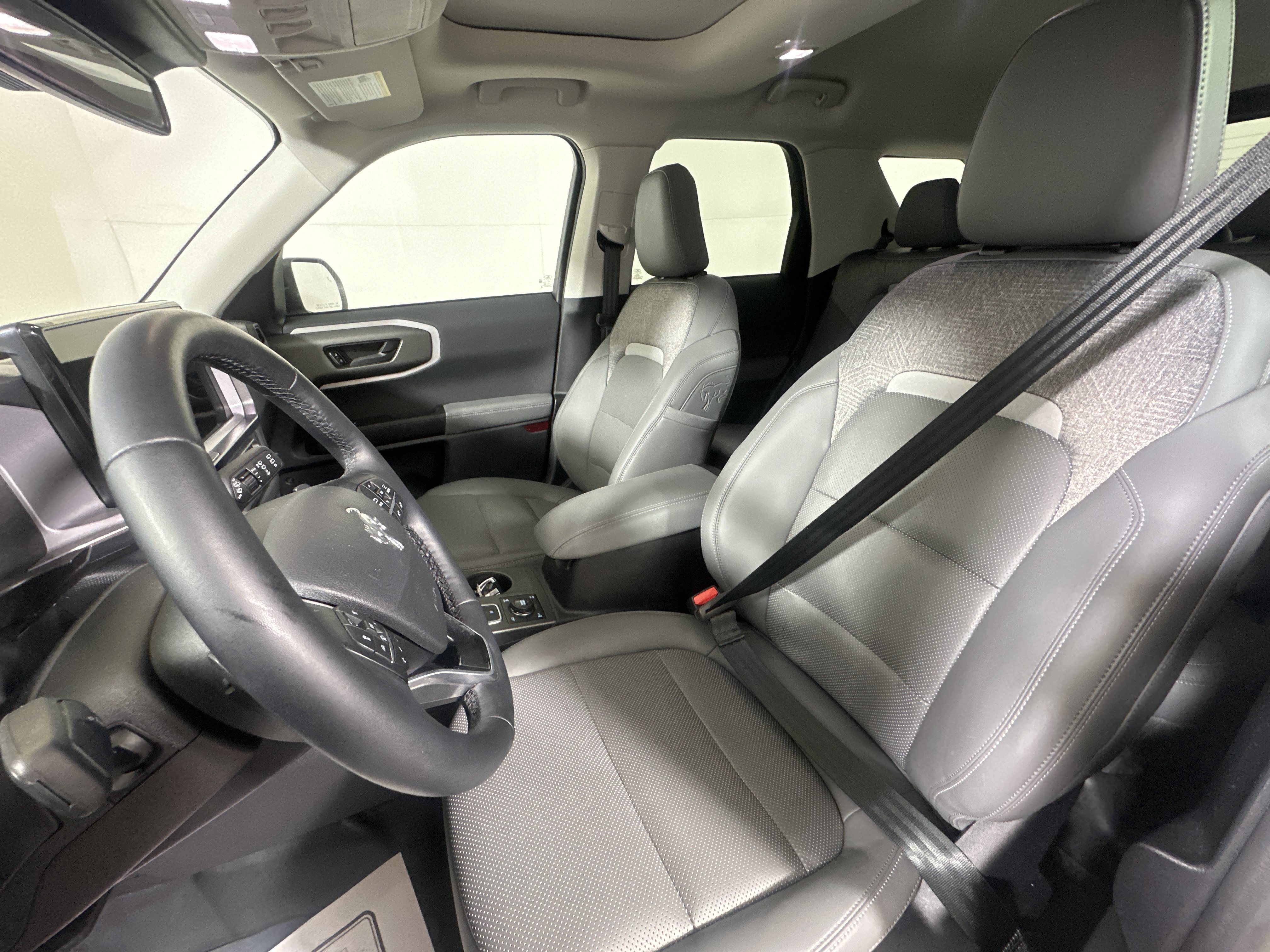 Used 2025 Ford Bronco Sport Badlands w/ Badlands Tech Package AWD/4WD image 9