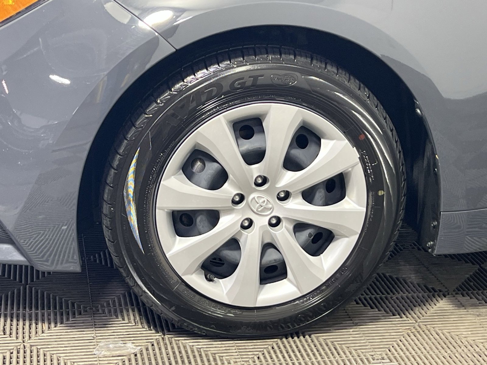 Used 2025 Toyota Corolla LE image 12