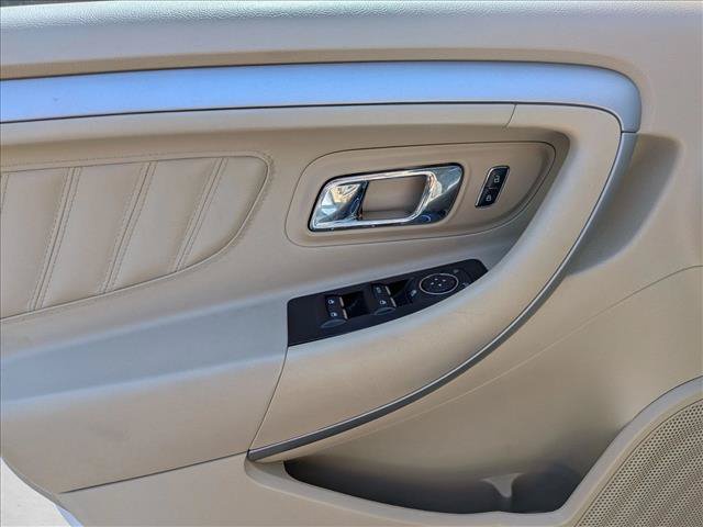Certified 2017 Ford Taurus SE FWD image 10