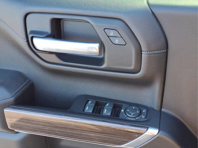 Used 2022 Chevrolet Silverado 1500 LT Trail Boss w/ Bed Protection Package AWD/4WD image 17