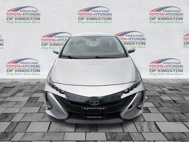 Used 2017 Toyota Prius Prime Advanced w/ Carpet Mat Package FWD image 9