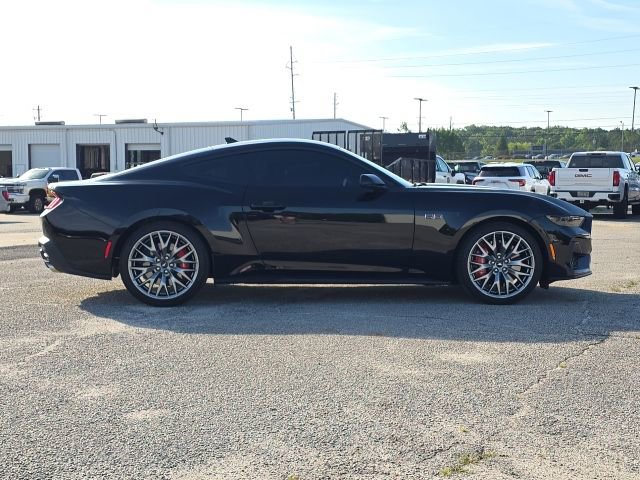 Used 2025 Ford Mustang GT Premium RWD image 6