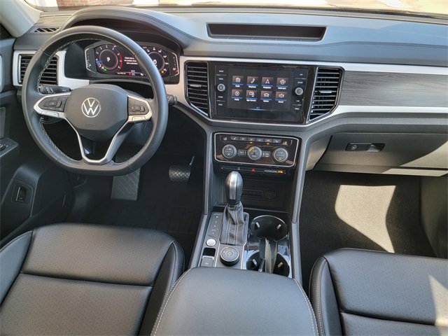 Used 2022 Volkswagen Atlas SE w/ Black Wheel Package image 33