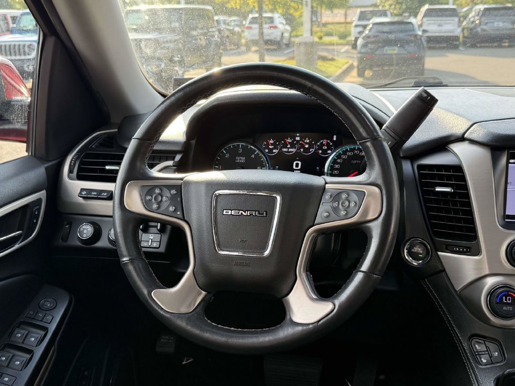 Used 2018 GMC Yukon Denali w/ Denali Ultimate Package AWD/4WD image 20