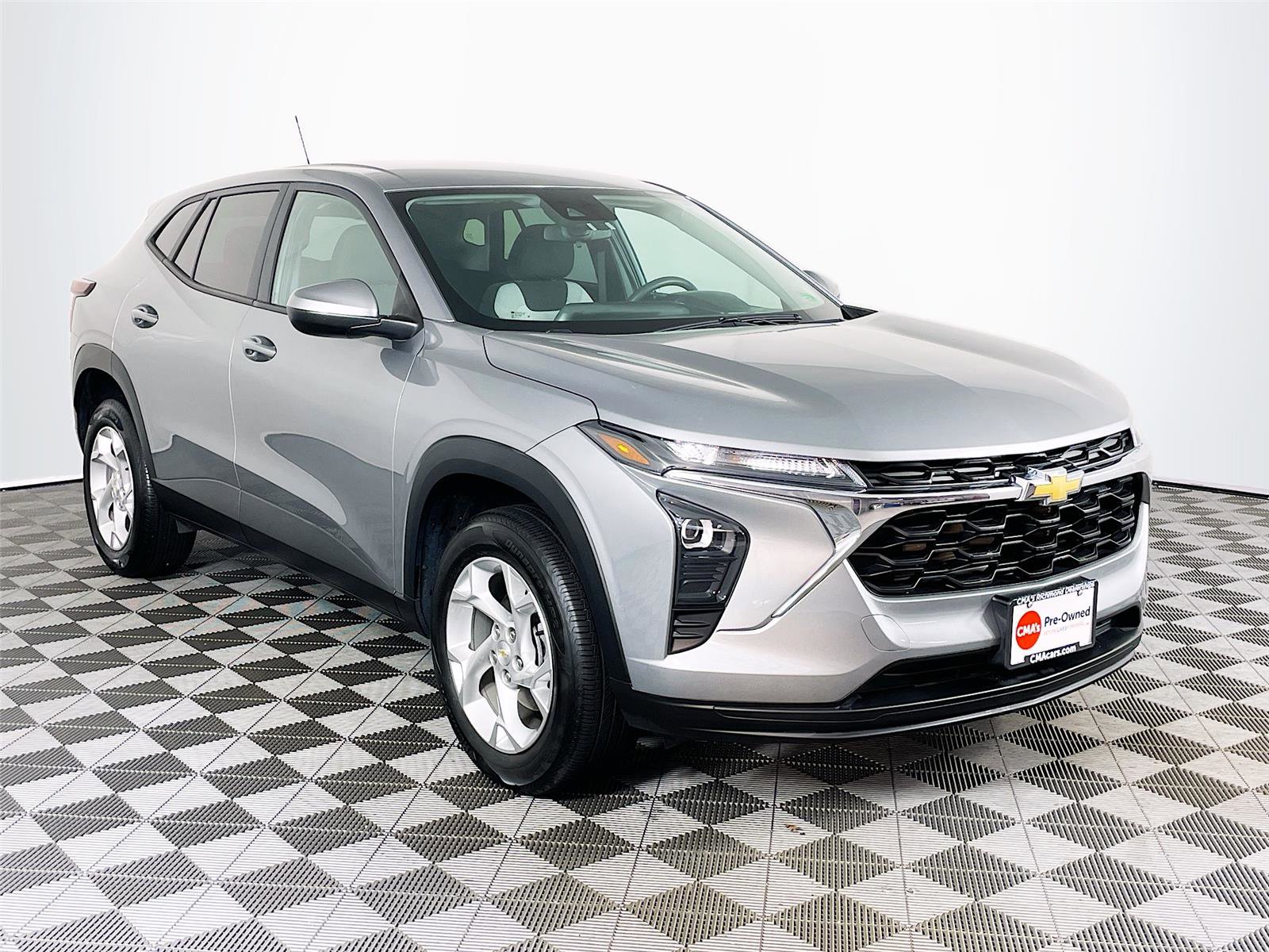 Certified 2024 Chevrolet Trax LS w/ LS Convenience Package image 1