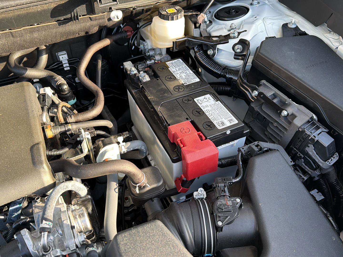 Certified 2024 Toyota RAV4 LE FWD image 33
