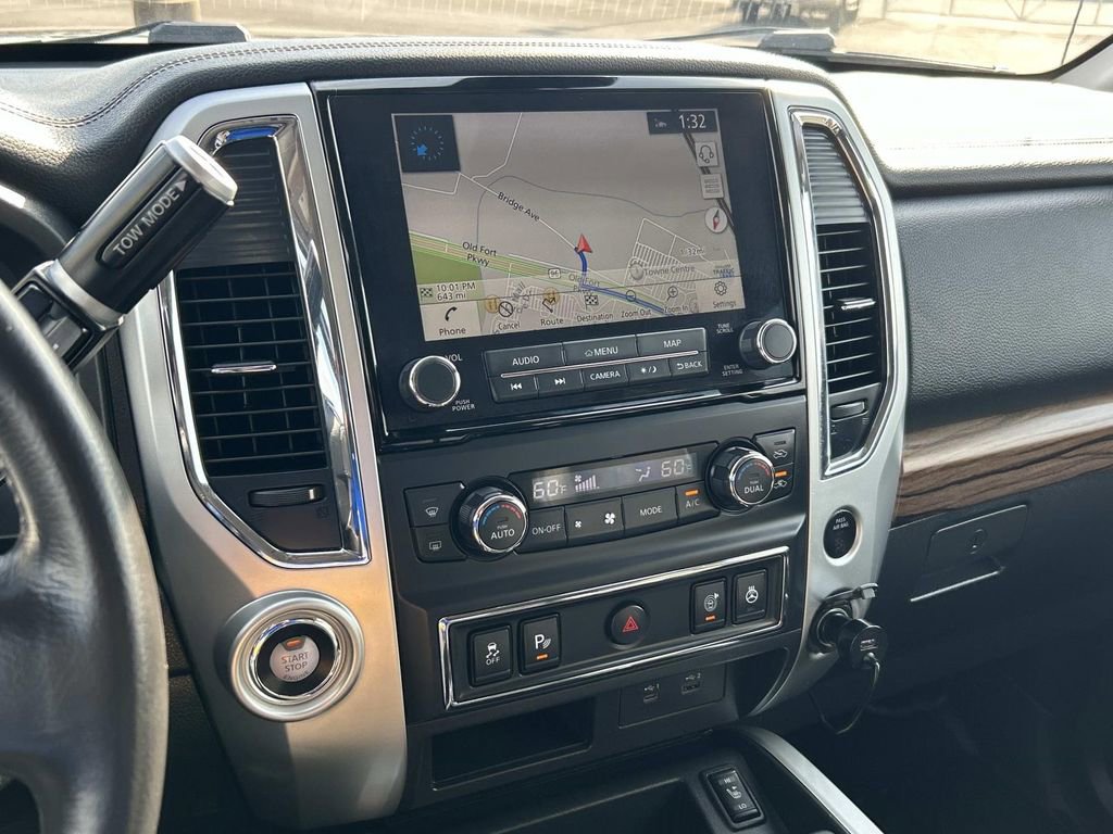 Used 2020 Nissan Titan SL image 29