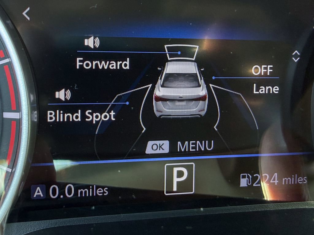 Used 2020 Nissan Sentra SR w/ Premium Package FWD image 17