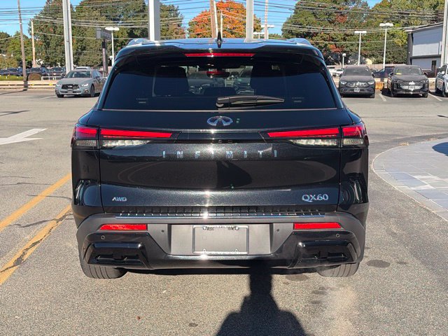 Certified 2023 INFINITI QX60 Luxe w/ Performance Audio Package AWD/4WD image 5