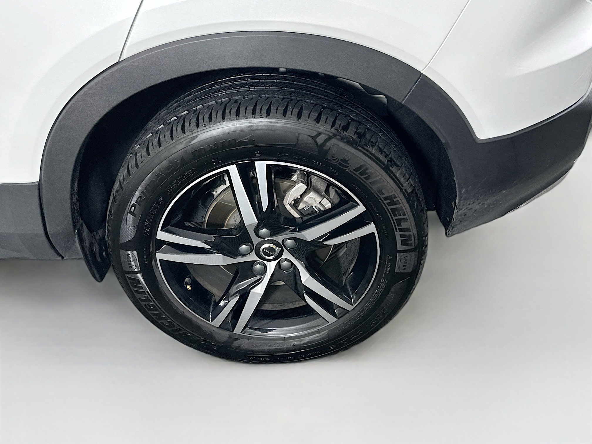 Used 2025 Volvo XC40 B5 Core AWD/4WD image 11