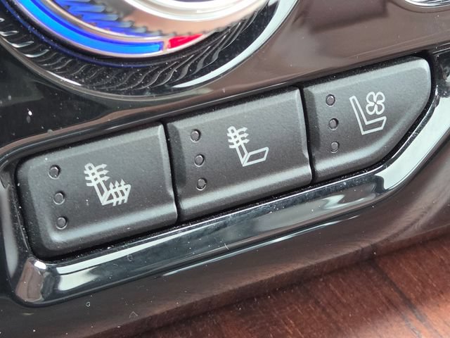 Used 2024 GMC Yukon Denali Ultimate AWD/4WD image 6