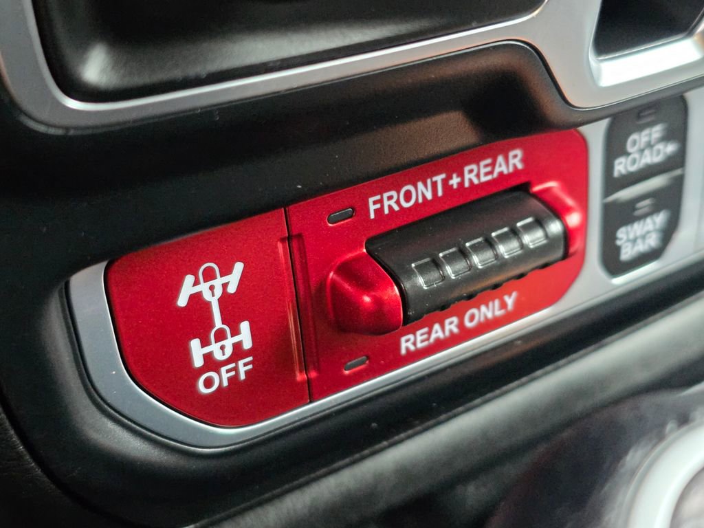 Used 2025 Jeep Wrangler Rubicon image 34