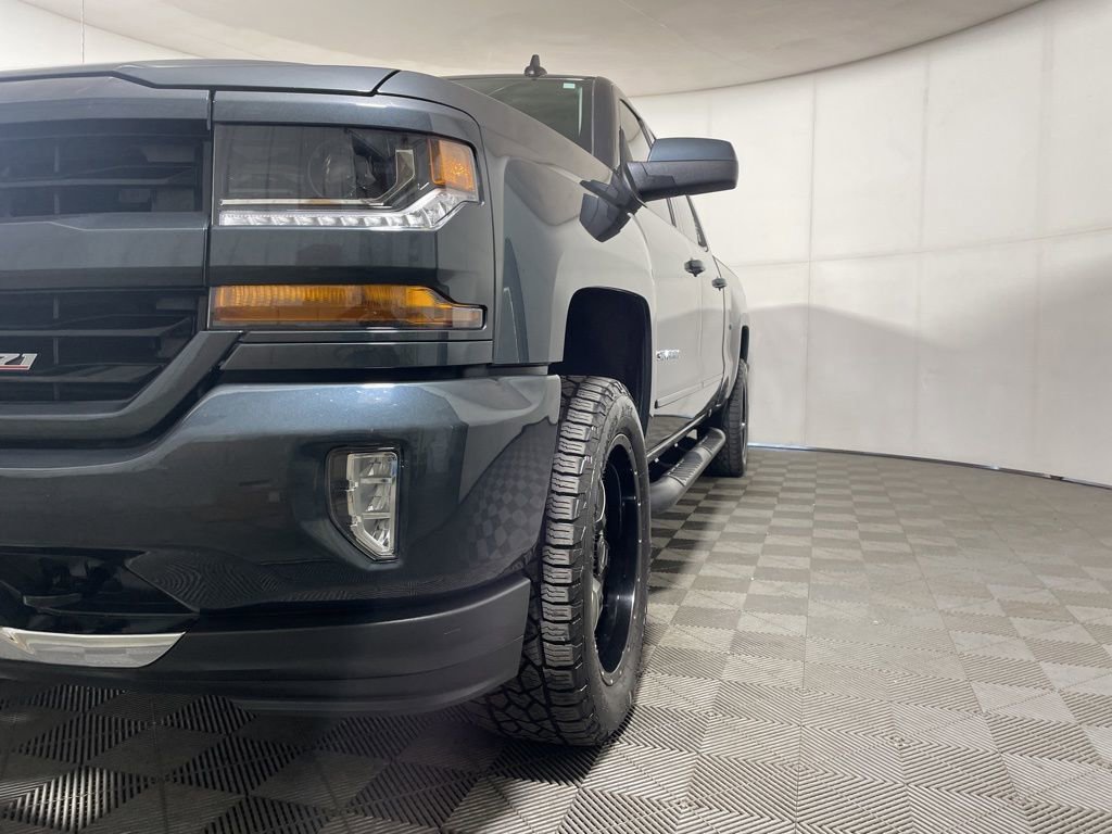 Used 2018 Chevrolet Silverado 1500 LT w/ All Star Edition image 25