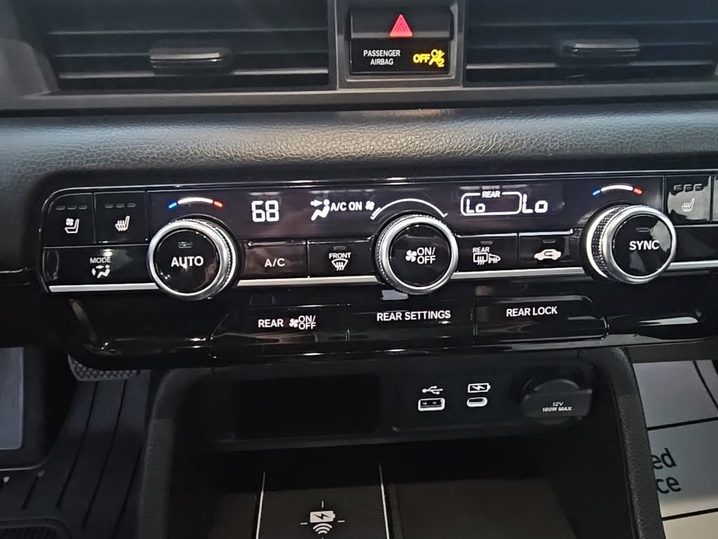 Used 2025 Honda Pilot Elite image 25