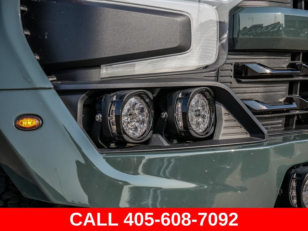 Used 2025 Chevrolet Silverado 1500 LTZ AWD/4WD image 12