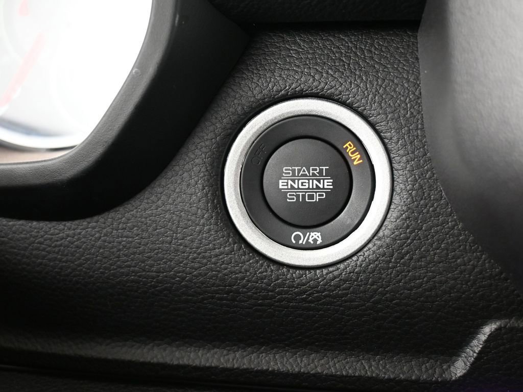 Used 2025 RAM 1500 Laramie image 31