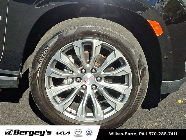 Used 2021 GMC Yukon Denali w/ Denali Premium Package image 10