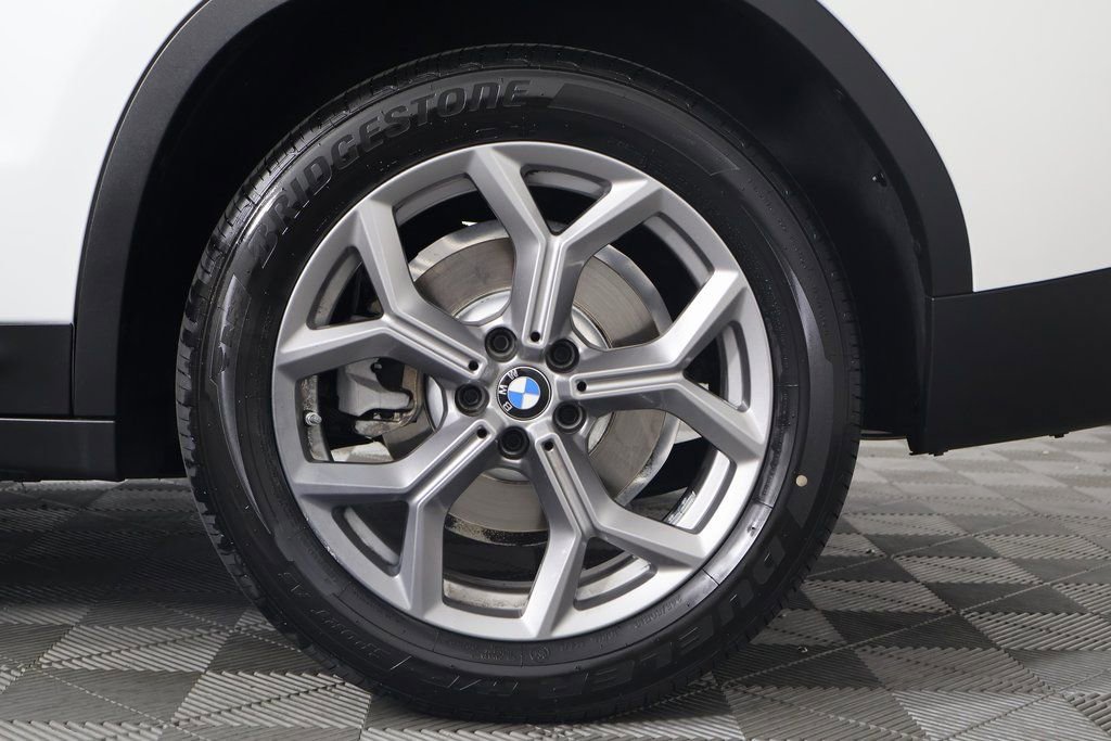 Used 2024 BMW X3 sDrive30i w/ Premium Package image 16
