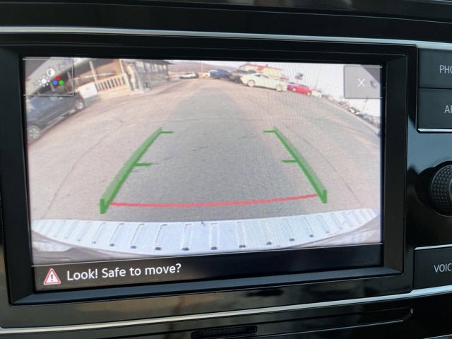 Used 2022 Volkswagen Tiguan S image 14