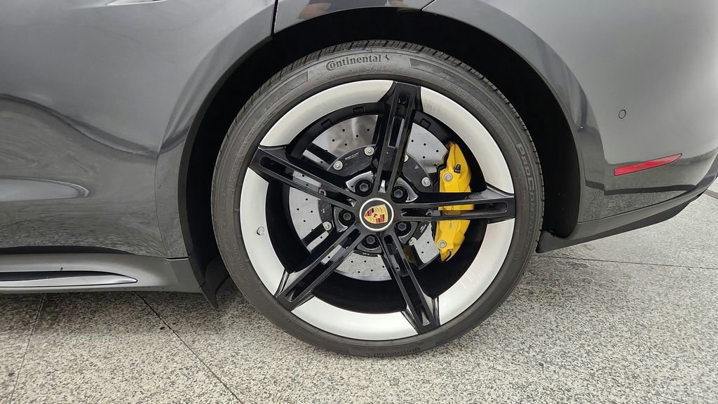 Used 2020 Porsche Taycan Turbo S AWD/4WD image 16