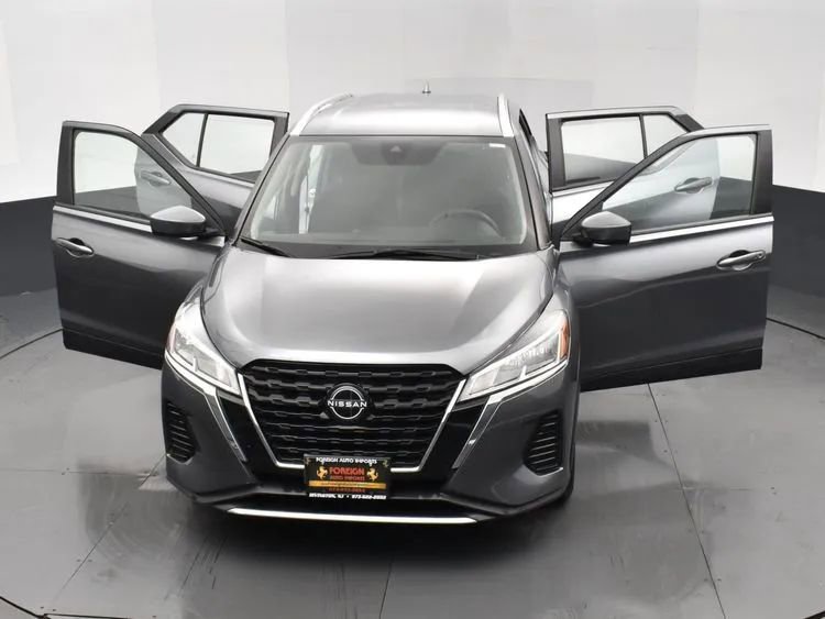 Used 2024 Nissan Kicks SV FWD image 10