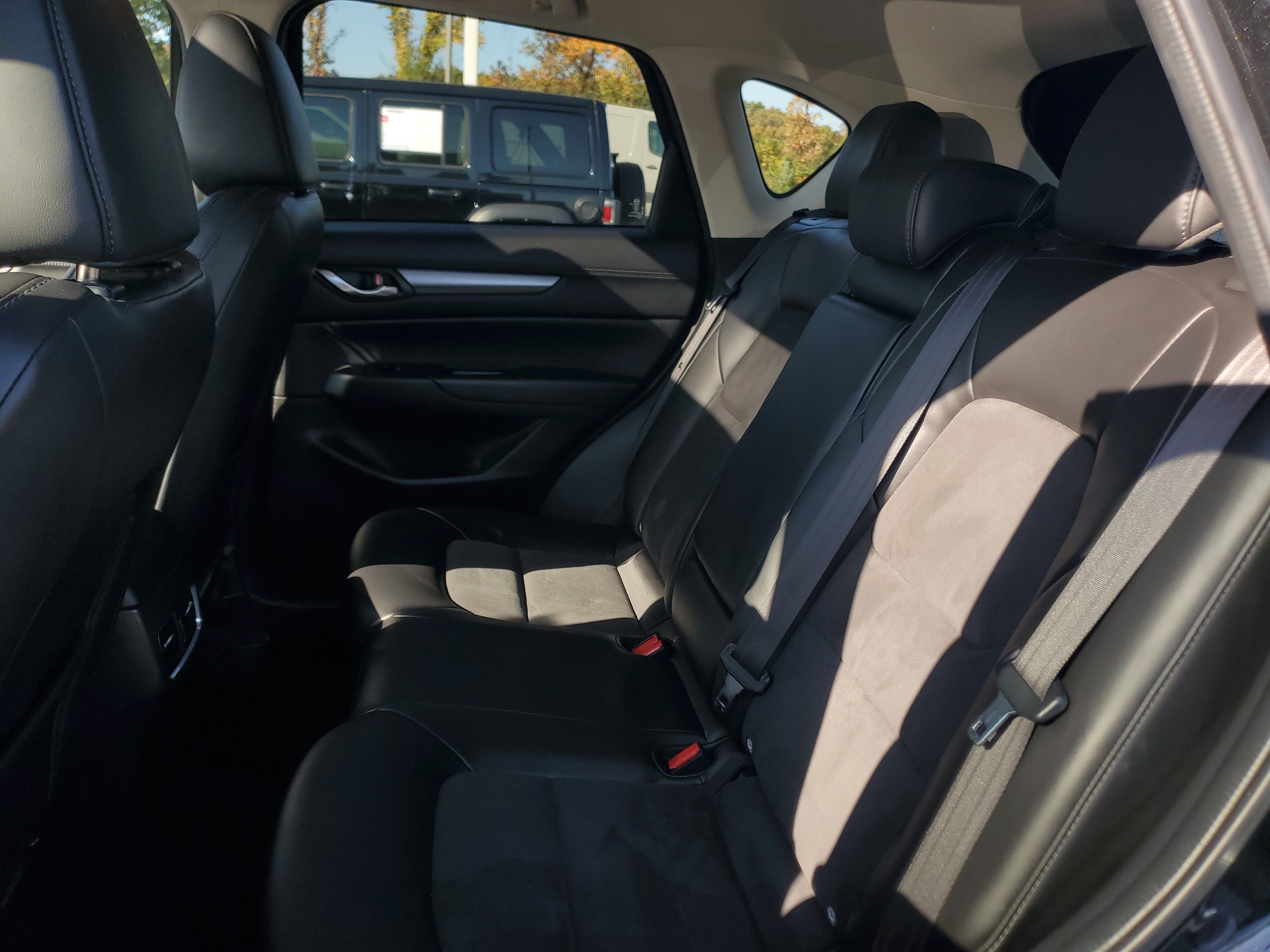 Used 2018 MAZDA CX-5 Touring w/ Preferred Equipment Package AWD/4WD image 12