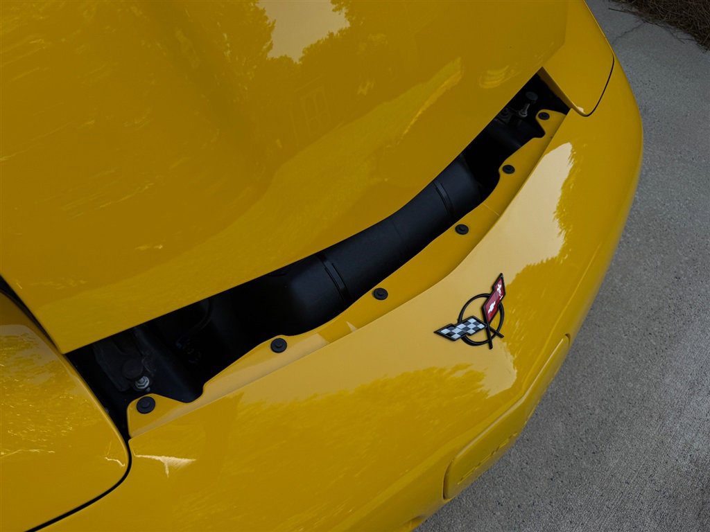 Used 2004 Chevrolet Corvette Convertible w/ Preferred Equipment Group RWD image 69