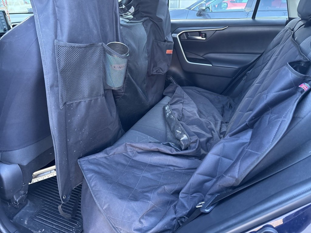 Used 2021 Toyota RAV4 XLE w/ Convenience Package image 4