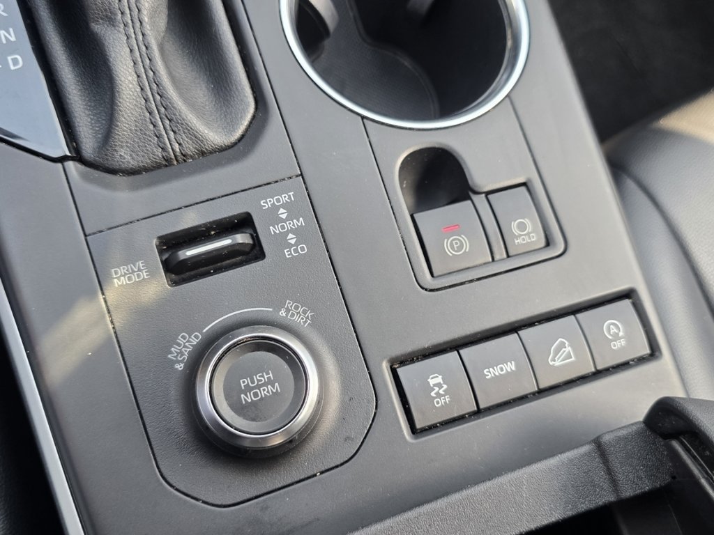 Used 2021 Toyota Highlander XSE AWD/4WD image 8