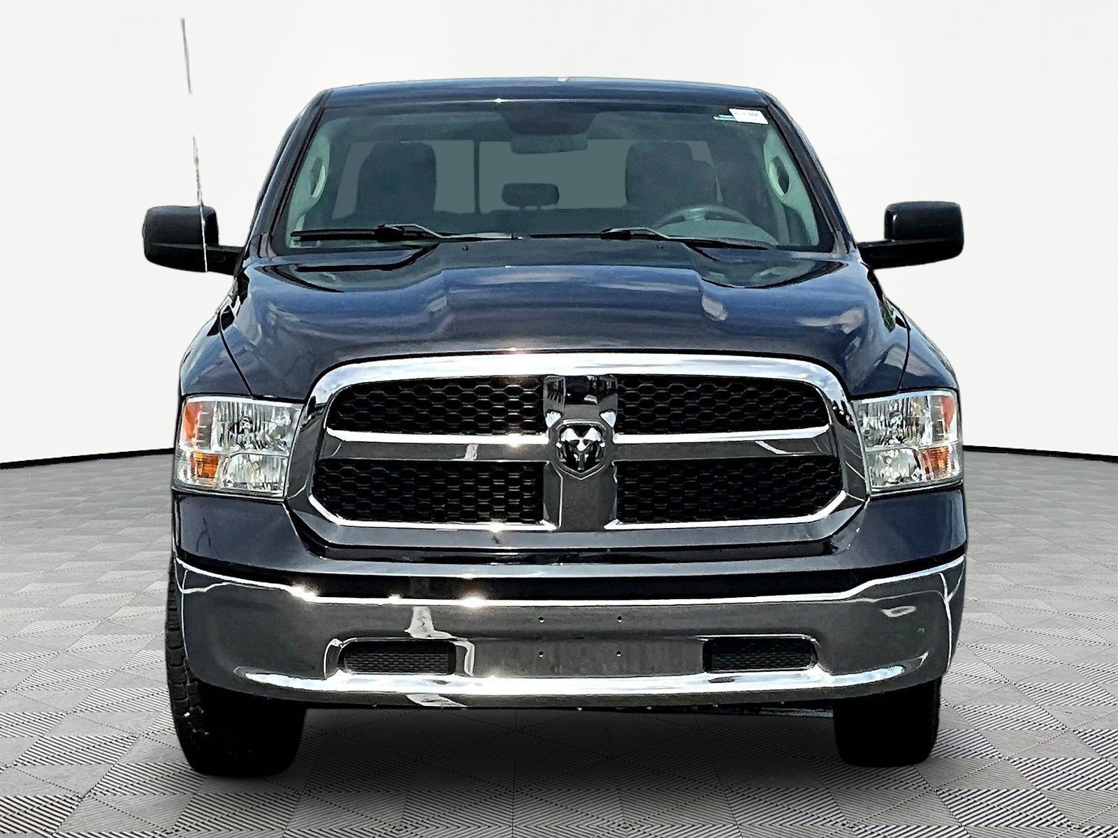Used 2020 RAM 1500 Classic SLT AWD/4WD image 2